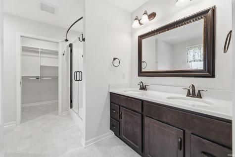 14399 Verona Lakes Passage Fort Wayne IN 46814