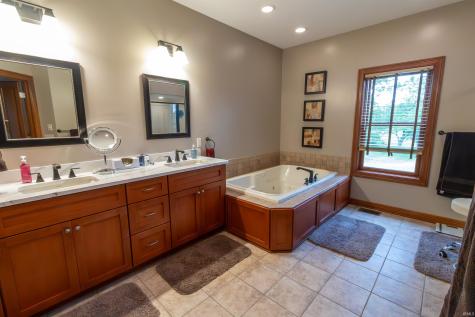 6010 N 530 West Huntington IN 46750