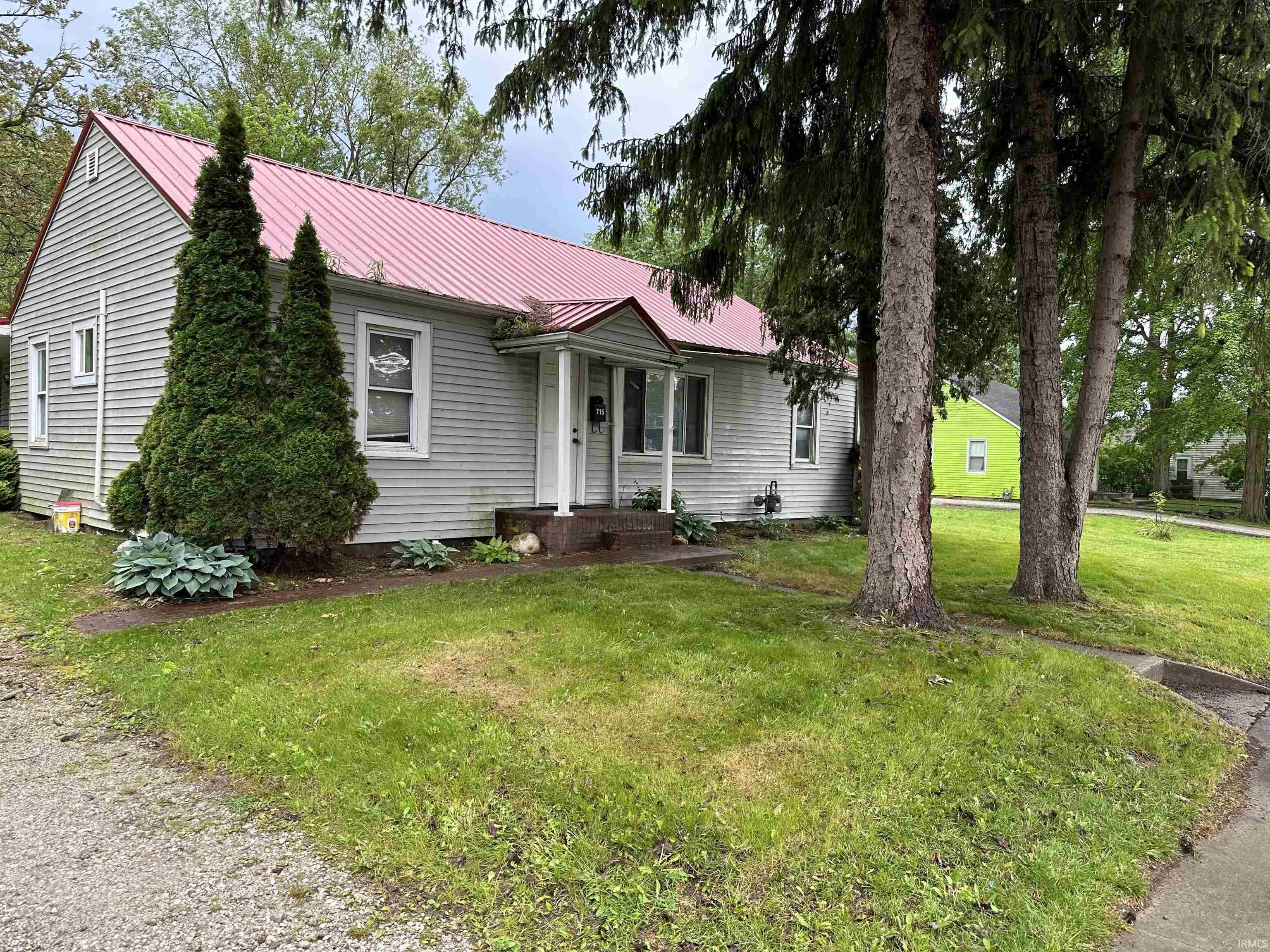 715 N Cavin Street Ligonier IN 46767