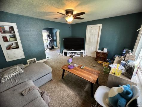715 N Cavin Street Ligonier IN 46767