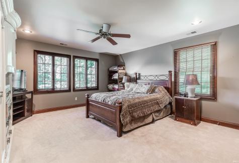 10348 Oglesby Drive Evansville IN 47720