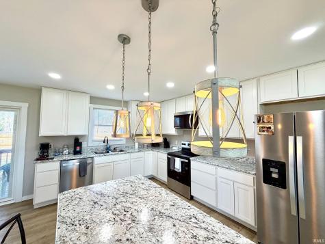 103 E Warren Street Mitchell IN 47446