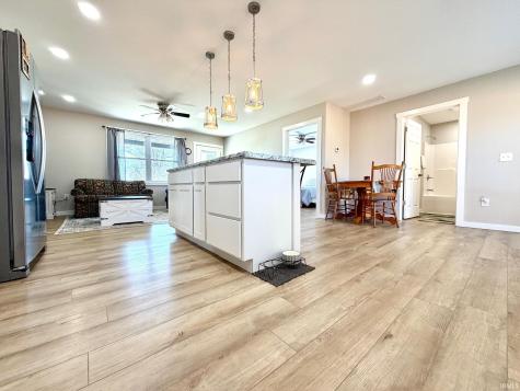 103 E Warren Street Mitchell IN 47446