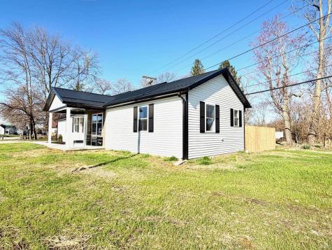 103 E Warren Street Mitchell IN 47446