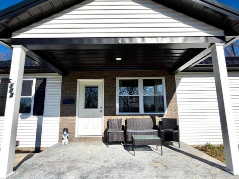 103 E Warren Street Mitchell IN 47446