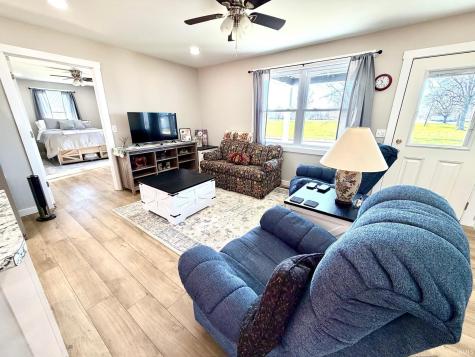 103 E Warren Street Mitchell IN 47446