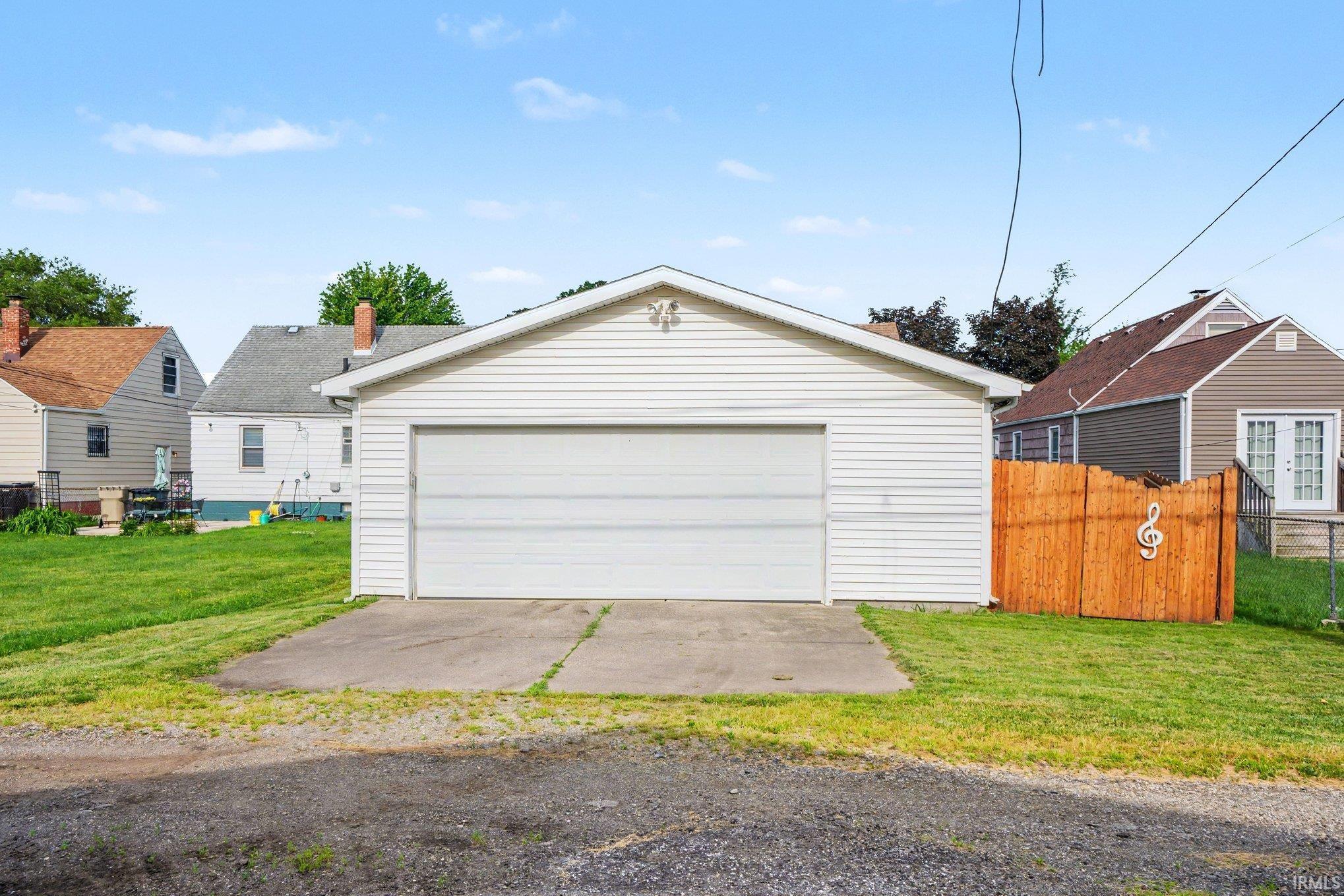 830 S Falcon Street South Bend IN 46619