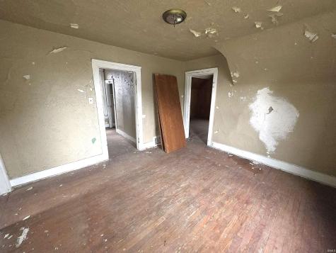 518 Johnson Street South Bend IN 46628