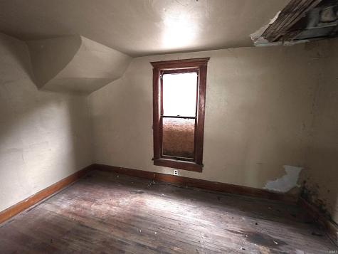 518 Johnson Street South Bend IN 46628