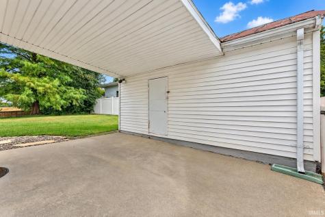 8640 Old Blairsville Road Wadesville IN 47638