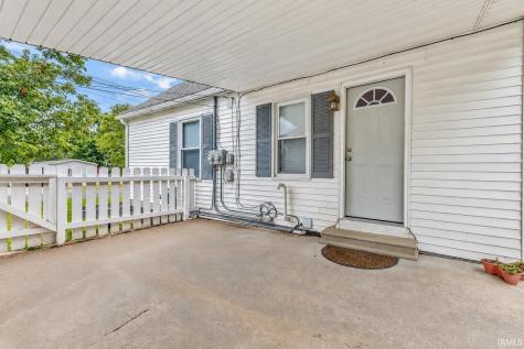 8640 Old Blairsville Road Wadesville IN 47638