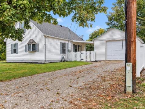 8640 Old Blairsville Road Wadesville IN 47638