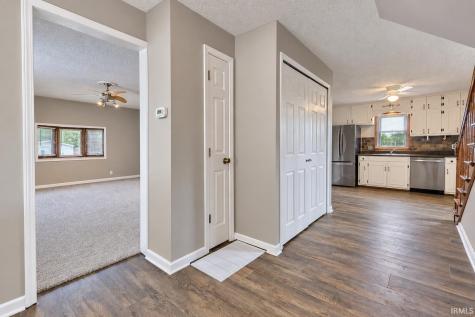 8640 Old Blairsville Road Wadesville IN 47638