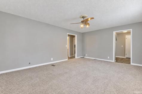 8640 Old Blairsville Road Wadesville IN 47638