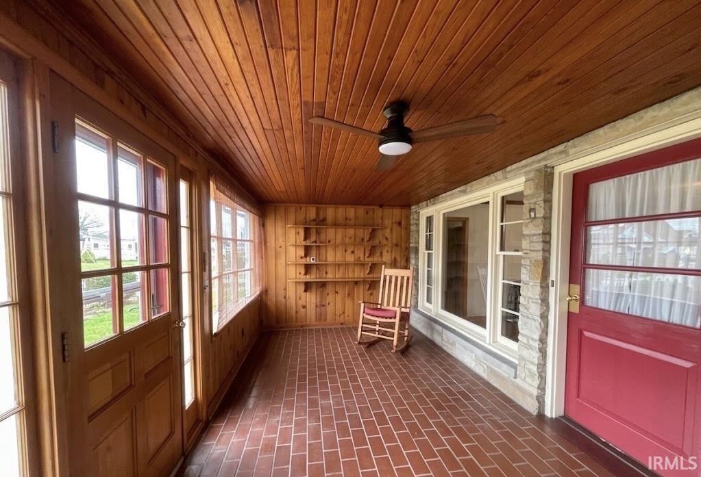 76 W John Street Knox IN 46534