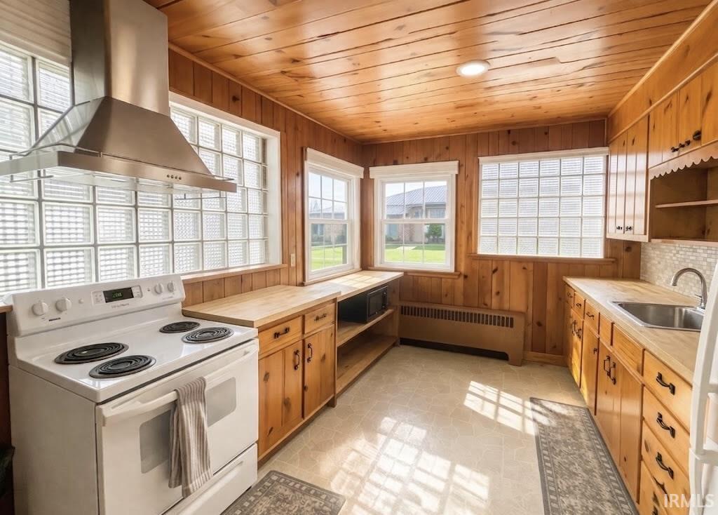 76 W John Street Knox IN 46534