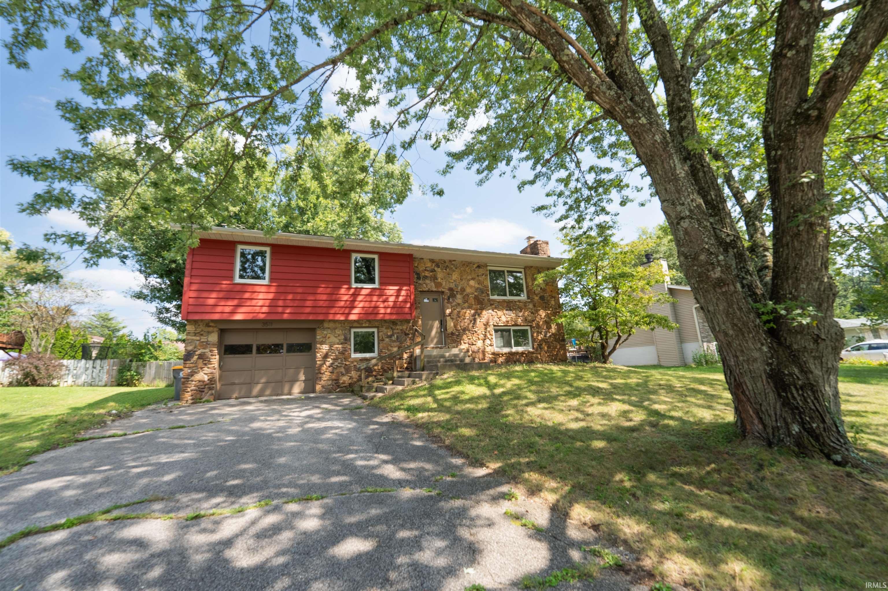 Bloomington IN, 3511 S Wellington Drive