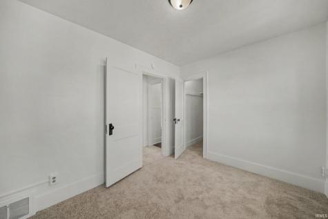 308 E 8th Street Mishawaka IN 46544