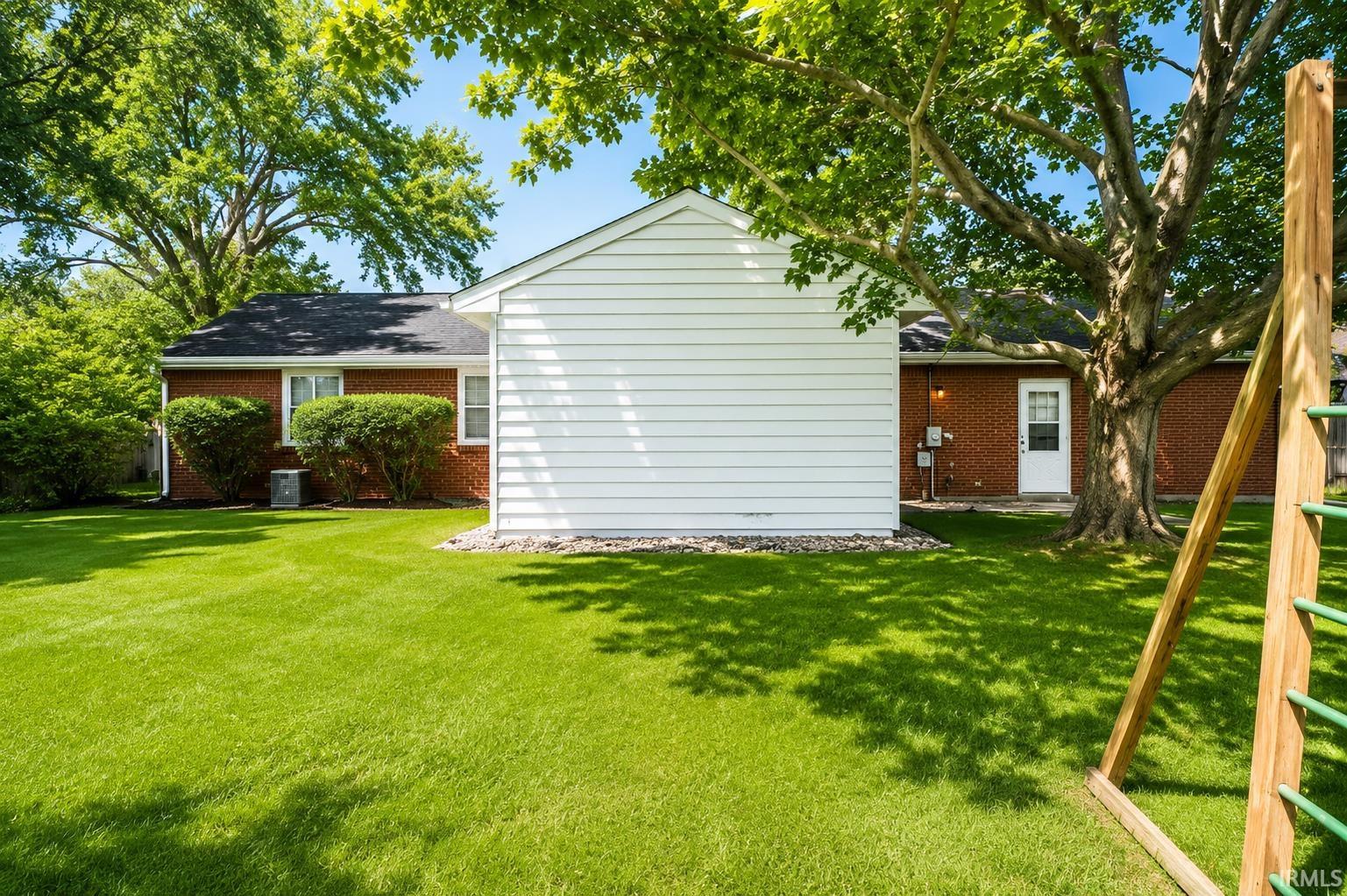 822 Oak Ridge Drive South Bend IN 46617