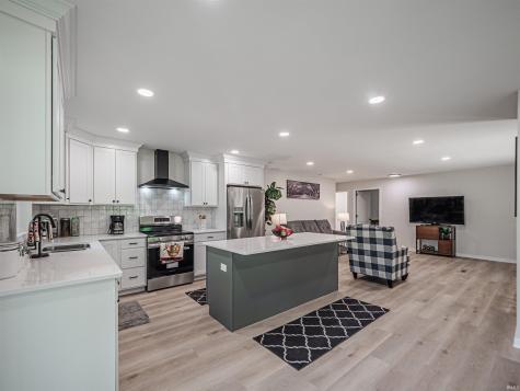 4921 Hoelscher Boulevard Evansville IN 47712