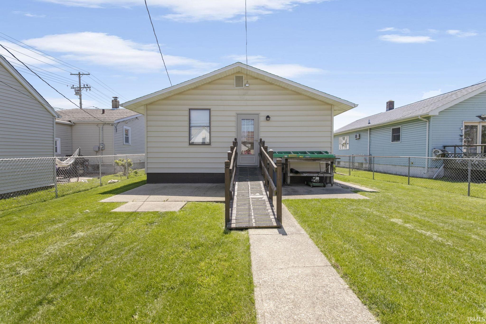 1104 W 8th Street Mishawaka IN 46544