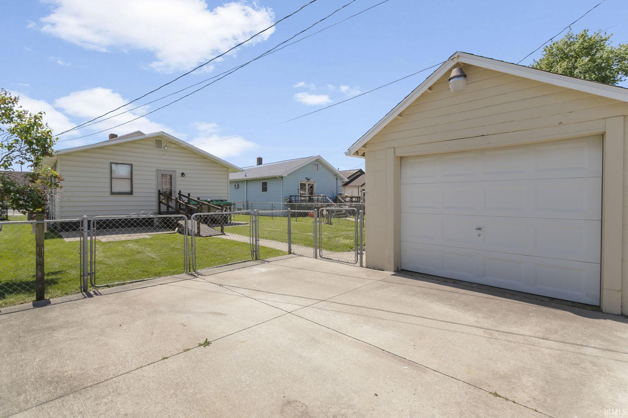1104 W 8th Street Mishawaka IN 46544
