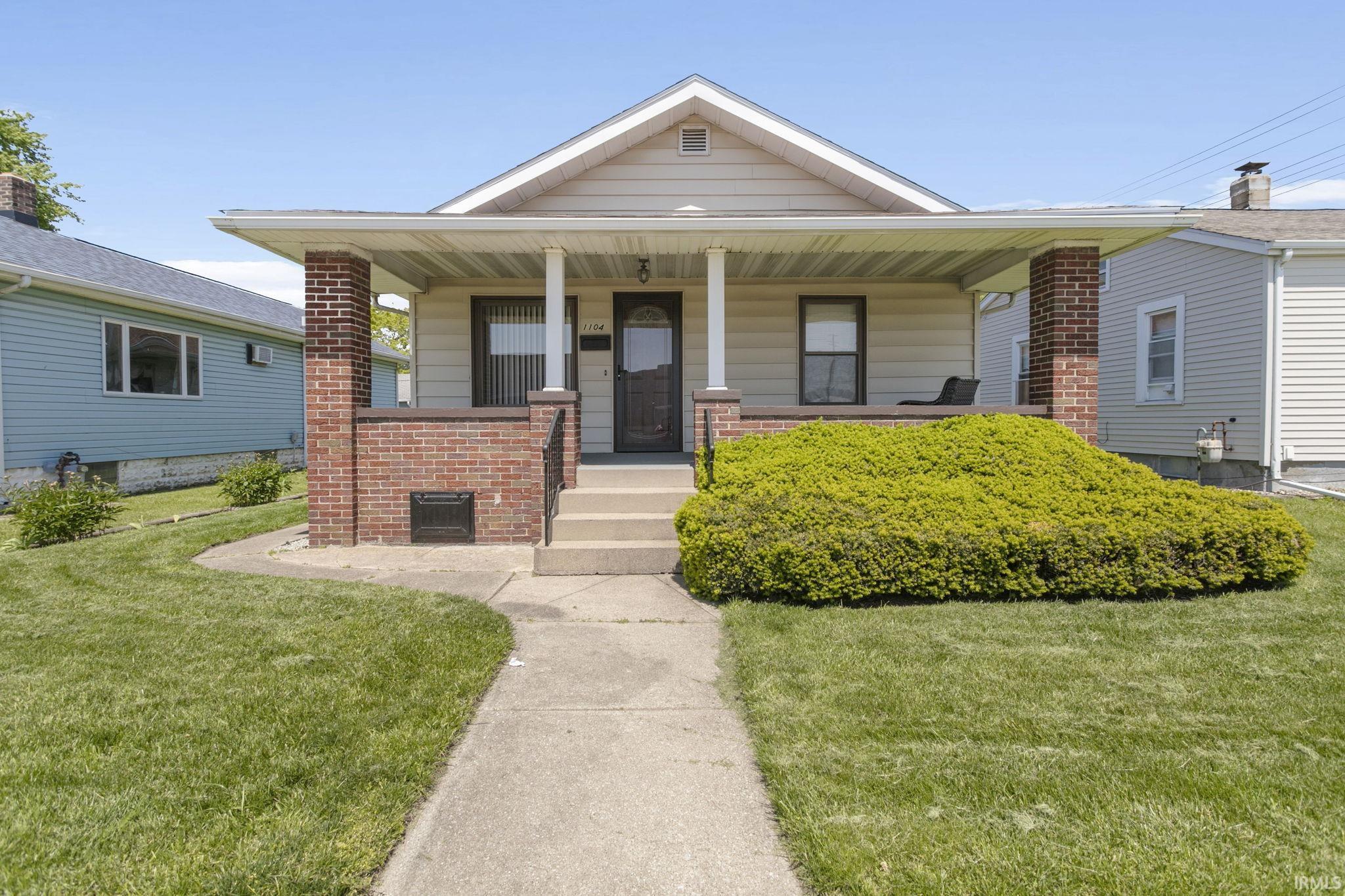 1104 W 8th Street Mishawaka IN 46544