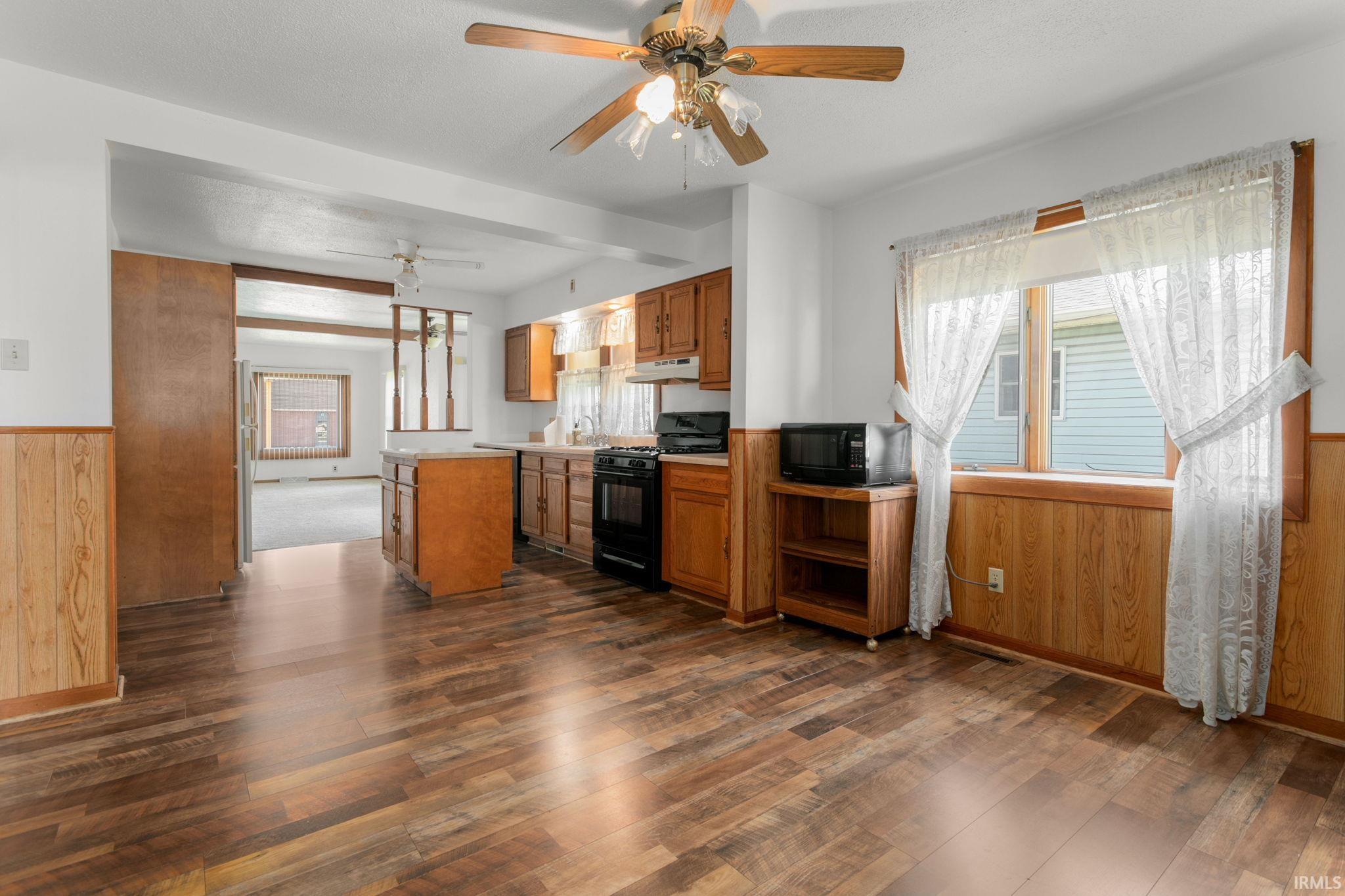 1104 W 8th Street Mishawaka IN 46544