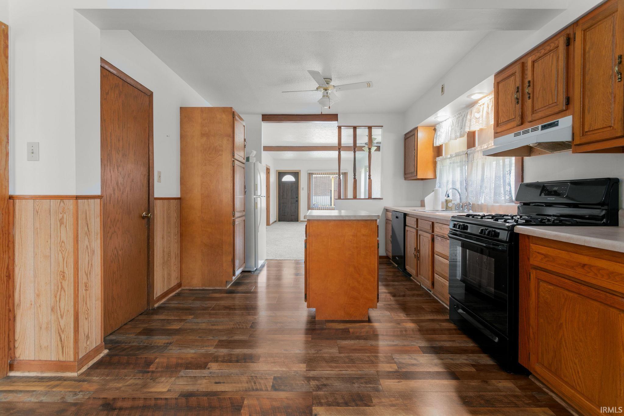 1104 W 8th Street Mishawaka IN 46544