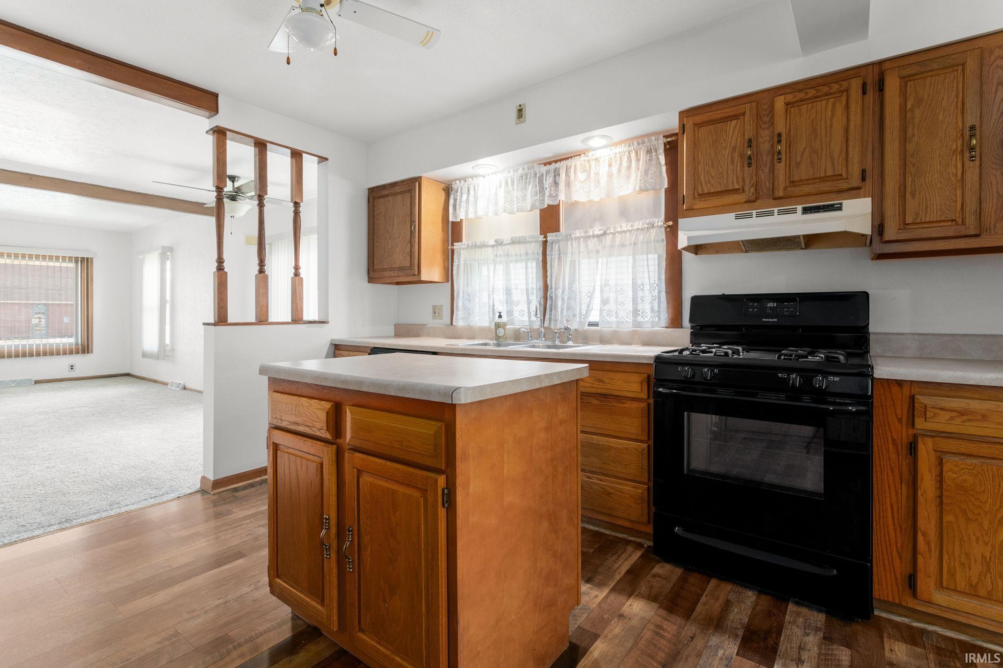 1104 W 8th Street Mishawaka IN 46544