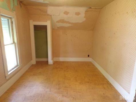504 S Walnut Street Hartford City IN 47348