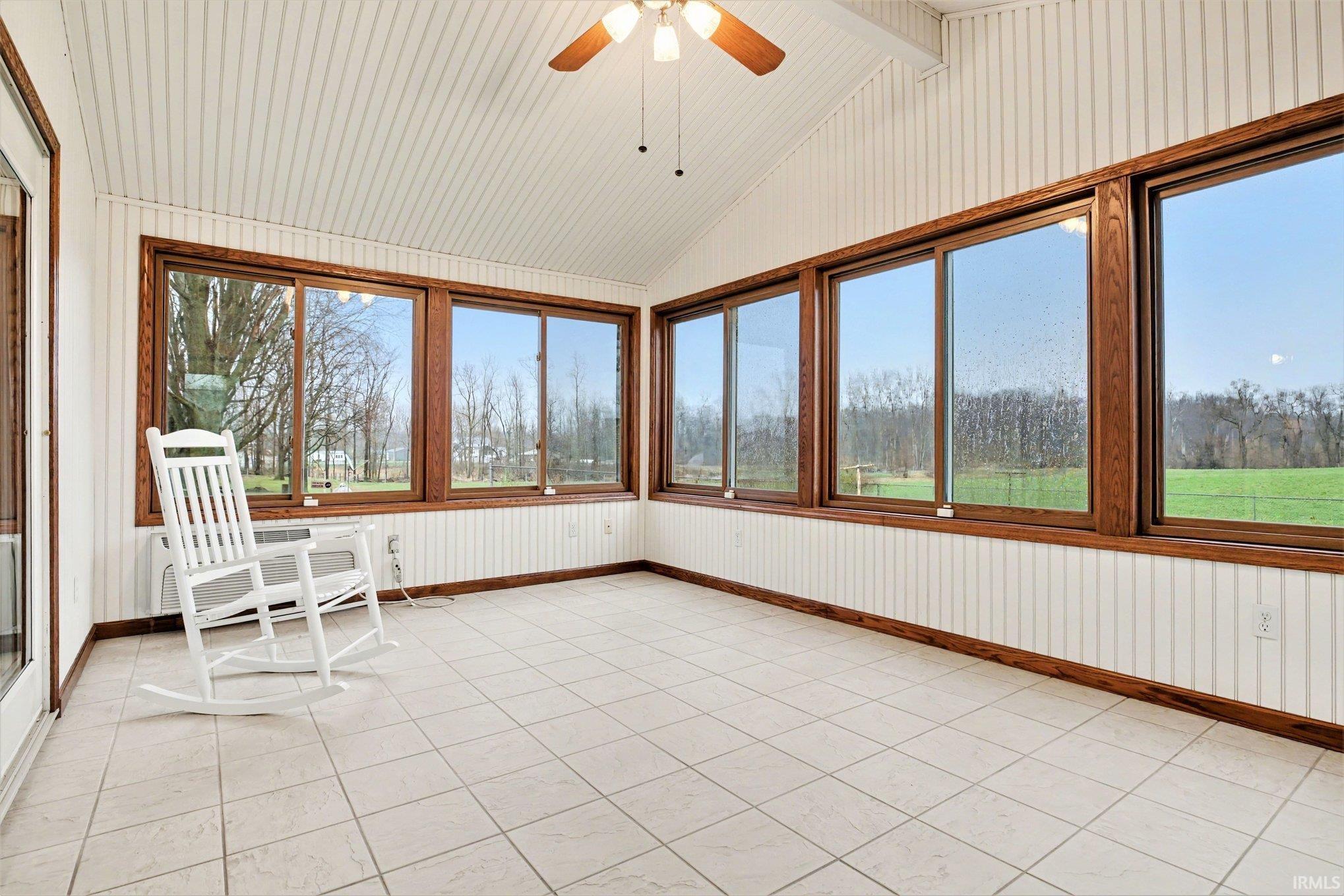 1060 W Us Highway 20 Lagrange IN 46761