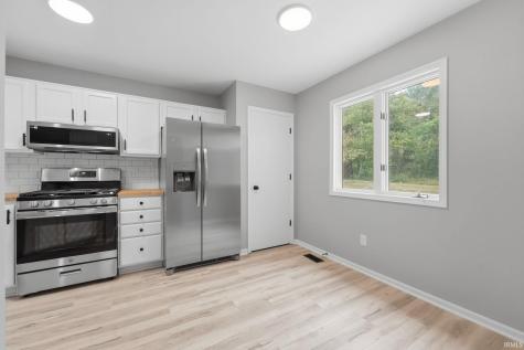 7718 Currie Hill Court Fort Wayne IN 46804