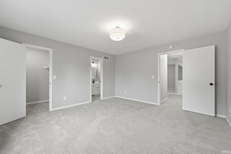 7718 Currie Hill Court Fort Wayne IN 46804