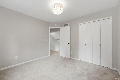 7718 Currie Hill Court Fort Wayne IN 46804