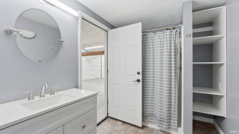 10012 Hosler Road Leo IN 46765