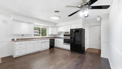 10012 Hosler Road Leo IN 46765