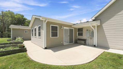 10012 Hosler Road Leo IN 46765