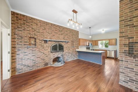 201 W 1st Street Warren IN 46792