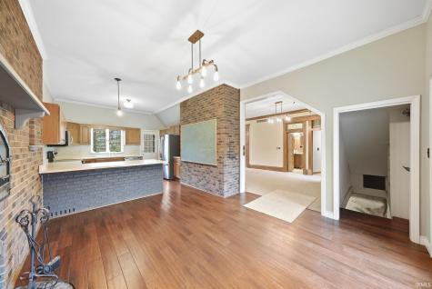 201 W 1st Street Warren IN 46792