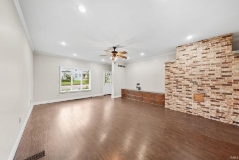 201 W 1st Street Warren IN 46792