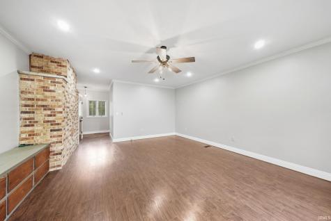201 W 1st Street Warren IN 46792