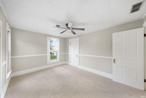 201 W 1st Street Warren IN 46792