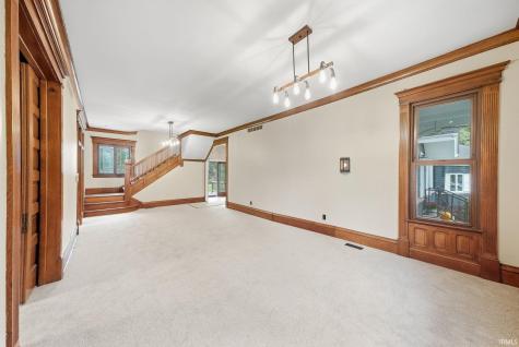 201 W 1st Street Warren IN 46792