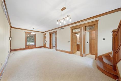 201 W 1st Street Warren IN 46792