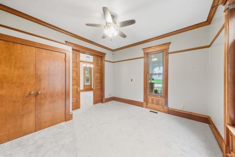 201 W 1st Street Warren IN 46792