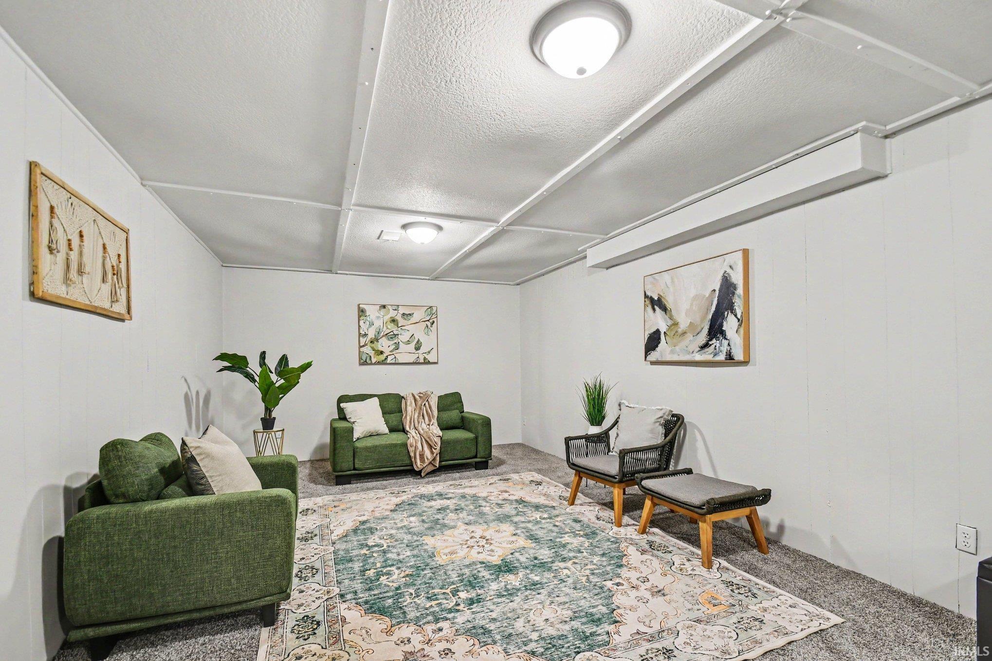 56275 Ellen Avenue Mishawaka IN 46545