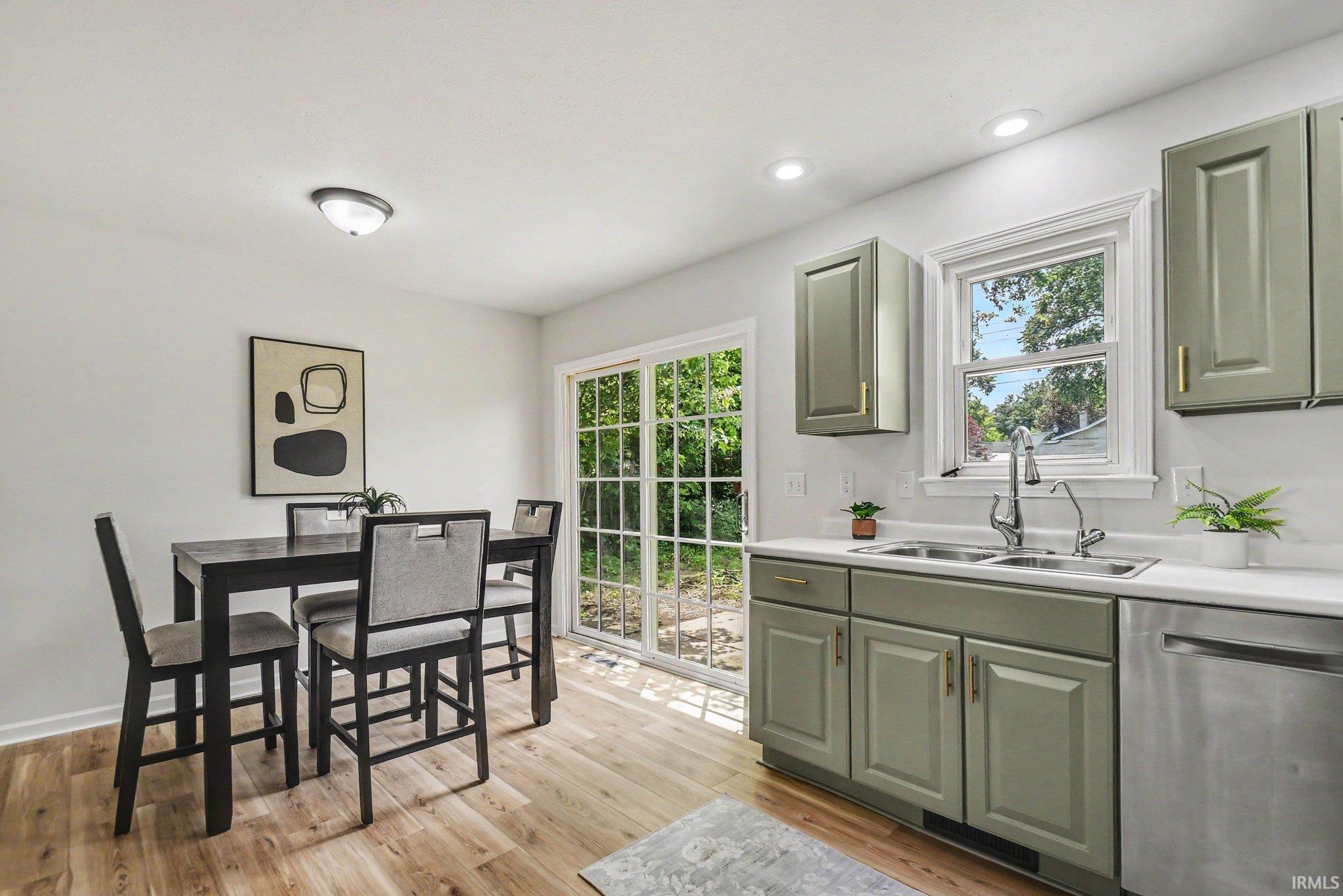 56275 Ellen Avenue Mishawaka IN 46545