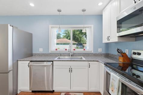6521 Donna Drive Fort Wayne IN 46819