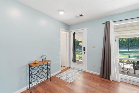 6521 Donna Drive Fort Wayne IN 46819